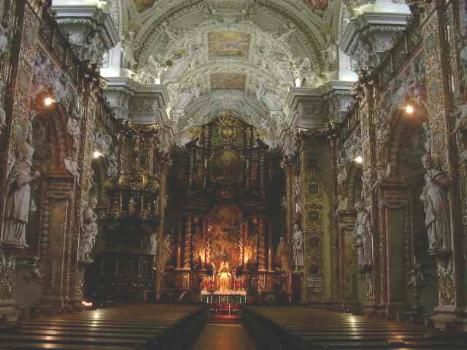 Kirche_nach_vorne.jpg