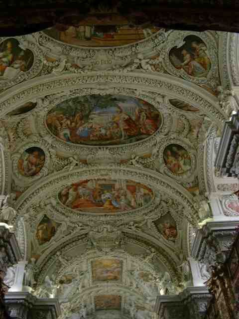 Kirchendecke_groß.jpg